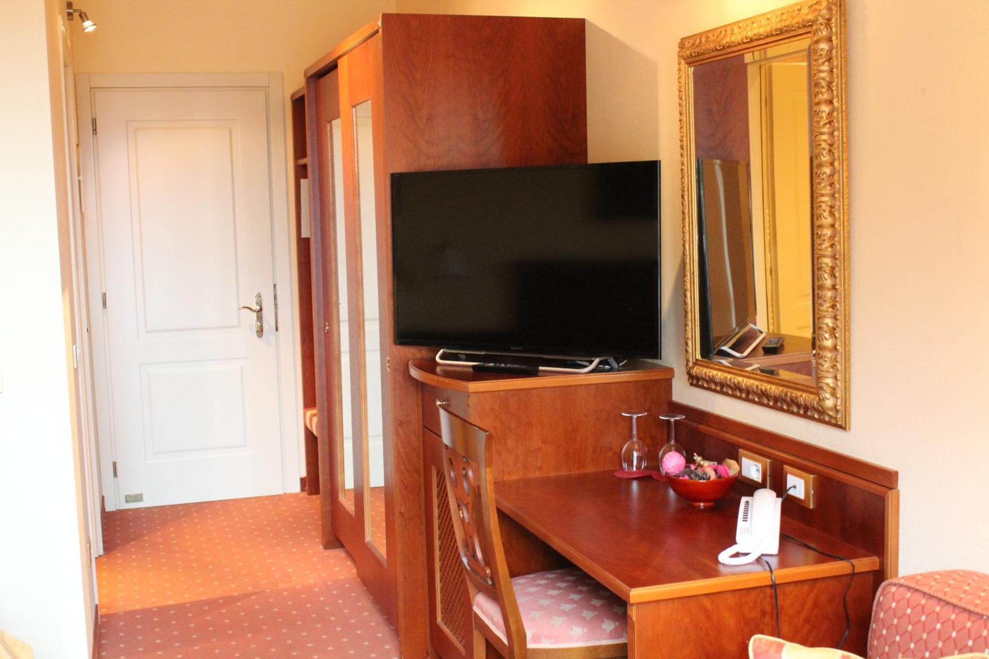 Hotel La Dolce Vita Cavaion Veronese Extérieur photo