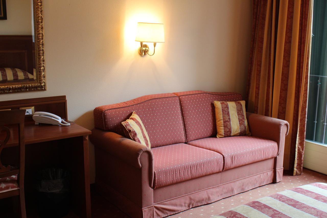 Hotel La Dolce Vita Cavaion Veronese Extérieur photo