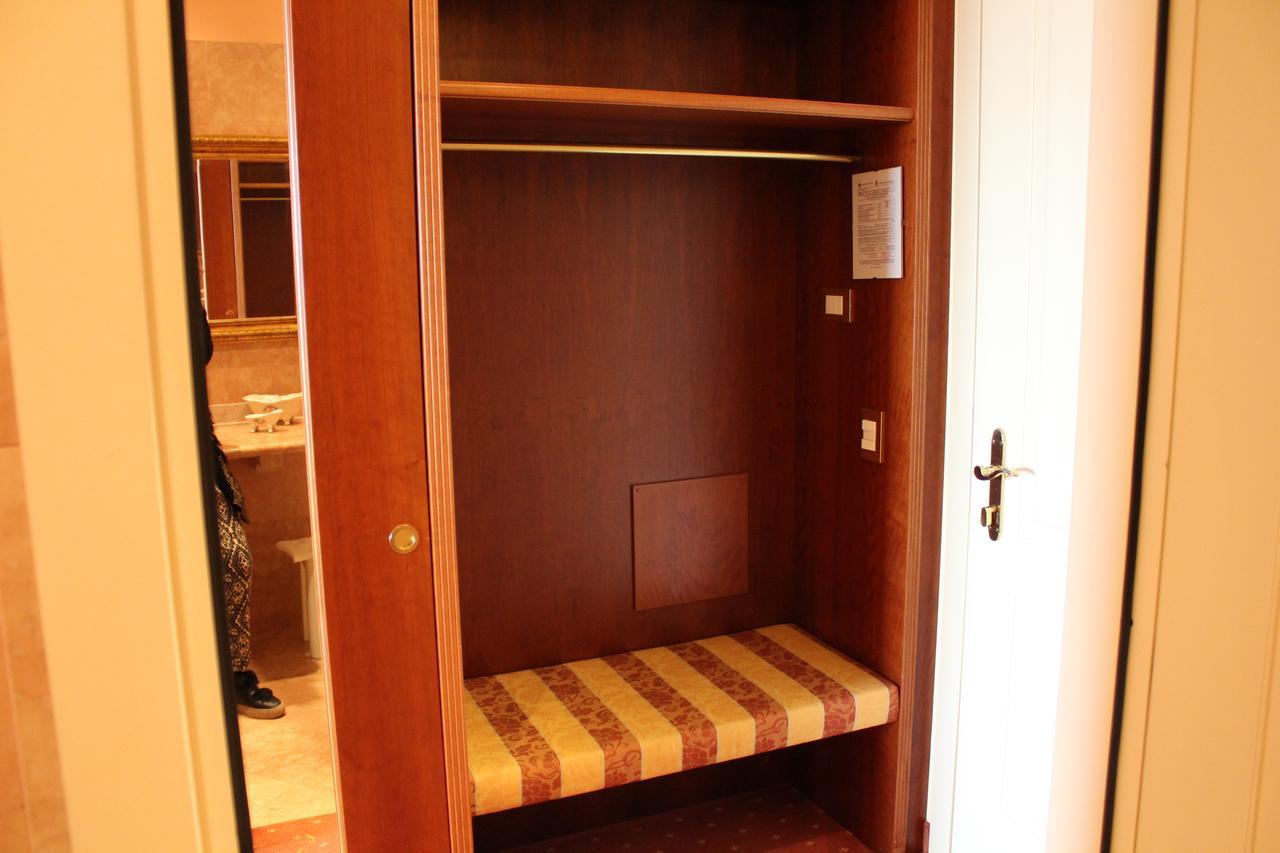 Hotel La Dolce Vita Cavaion Veronese Extérieur photo