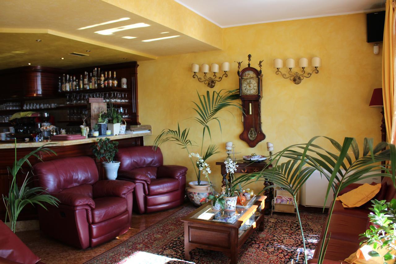 Hotel La Dolce Vita Cavaion Veronese Extérieur photo